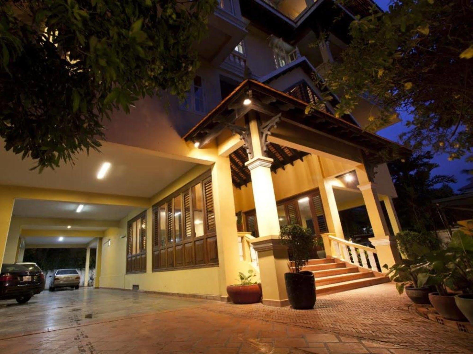 Grand Residence Phnom Penh Exterior foto