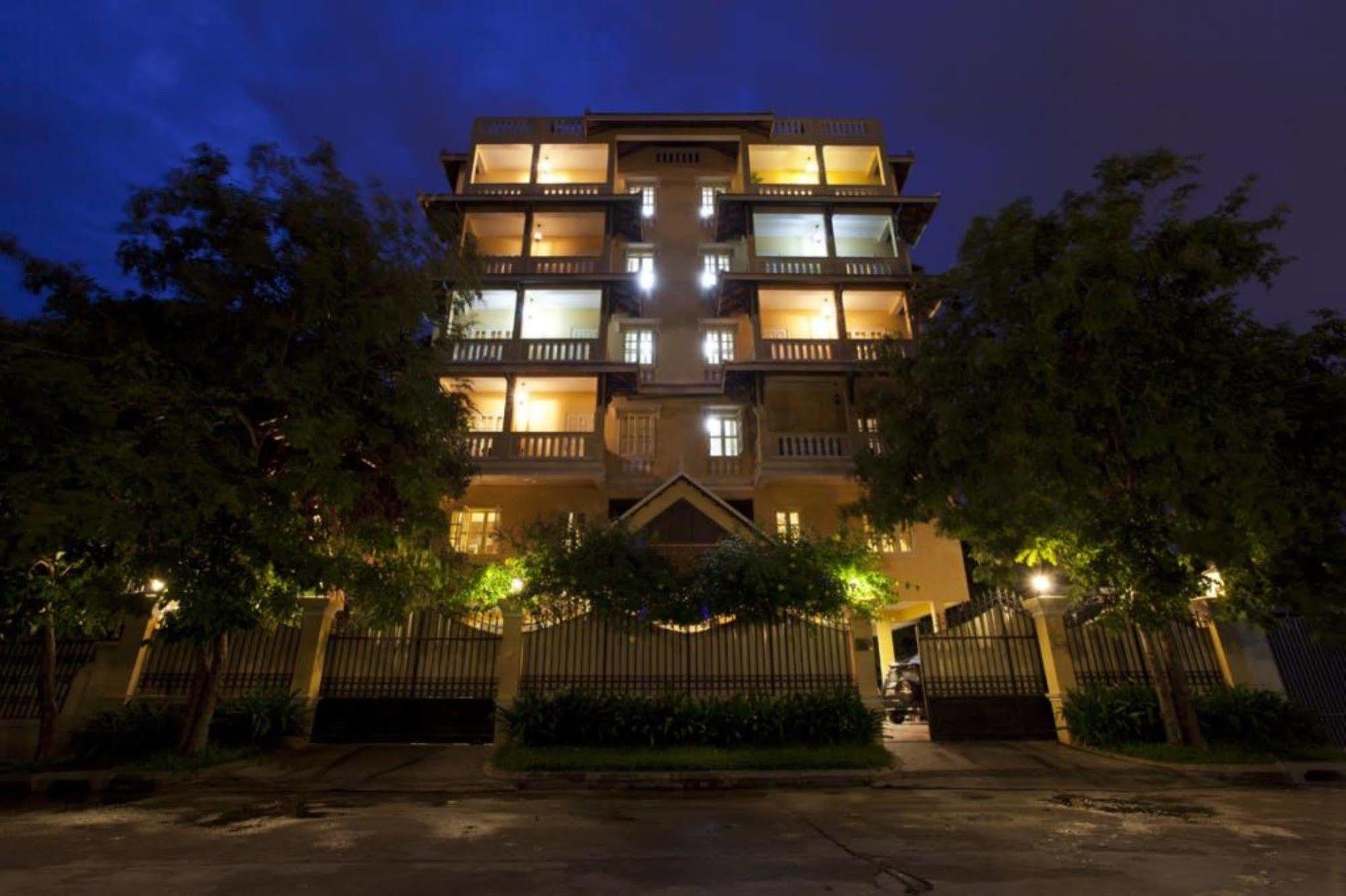 Grand Residence Phnom Penh Exterior foto